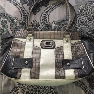 Guess handbag 👜